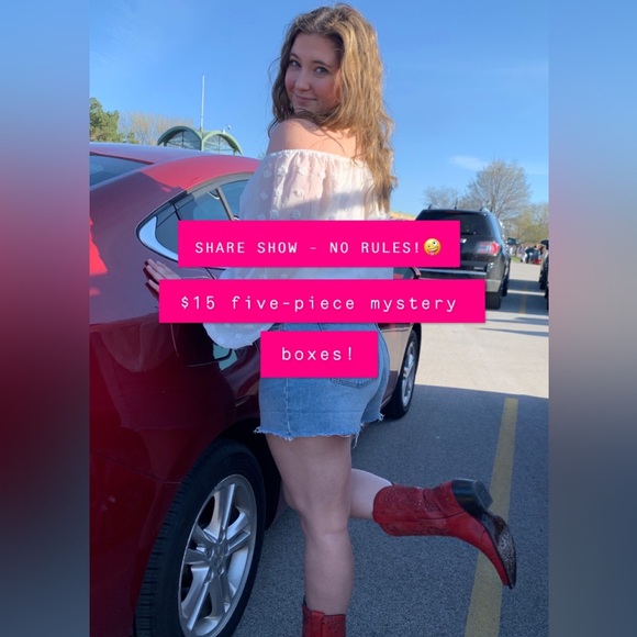 MIKGROS POSH SHOWS - Picture 3 of 11